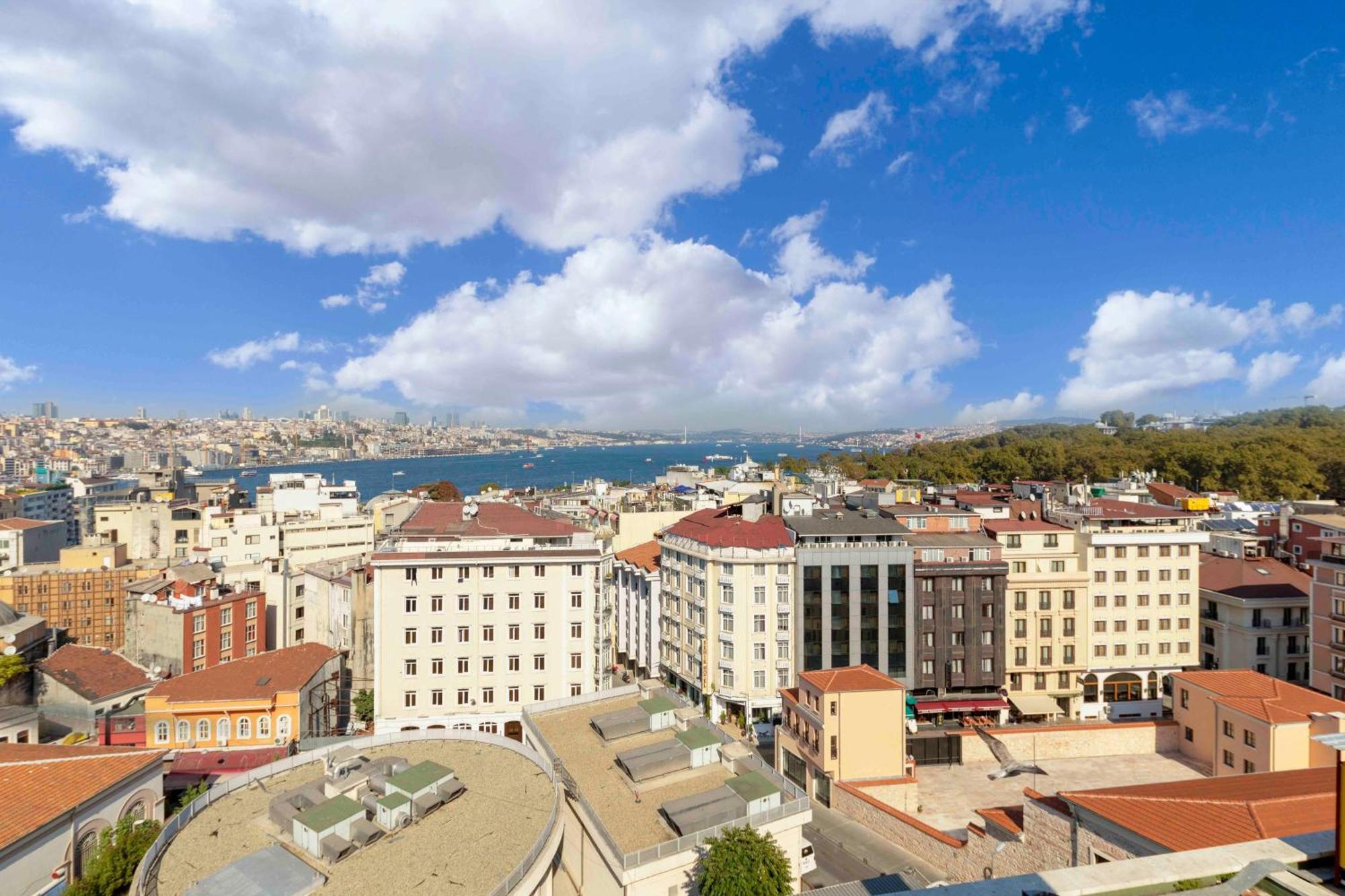 Levni Hotel & Spa - Special Category Istanbul Eksteriør bilde View of the district