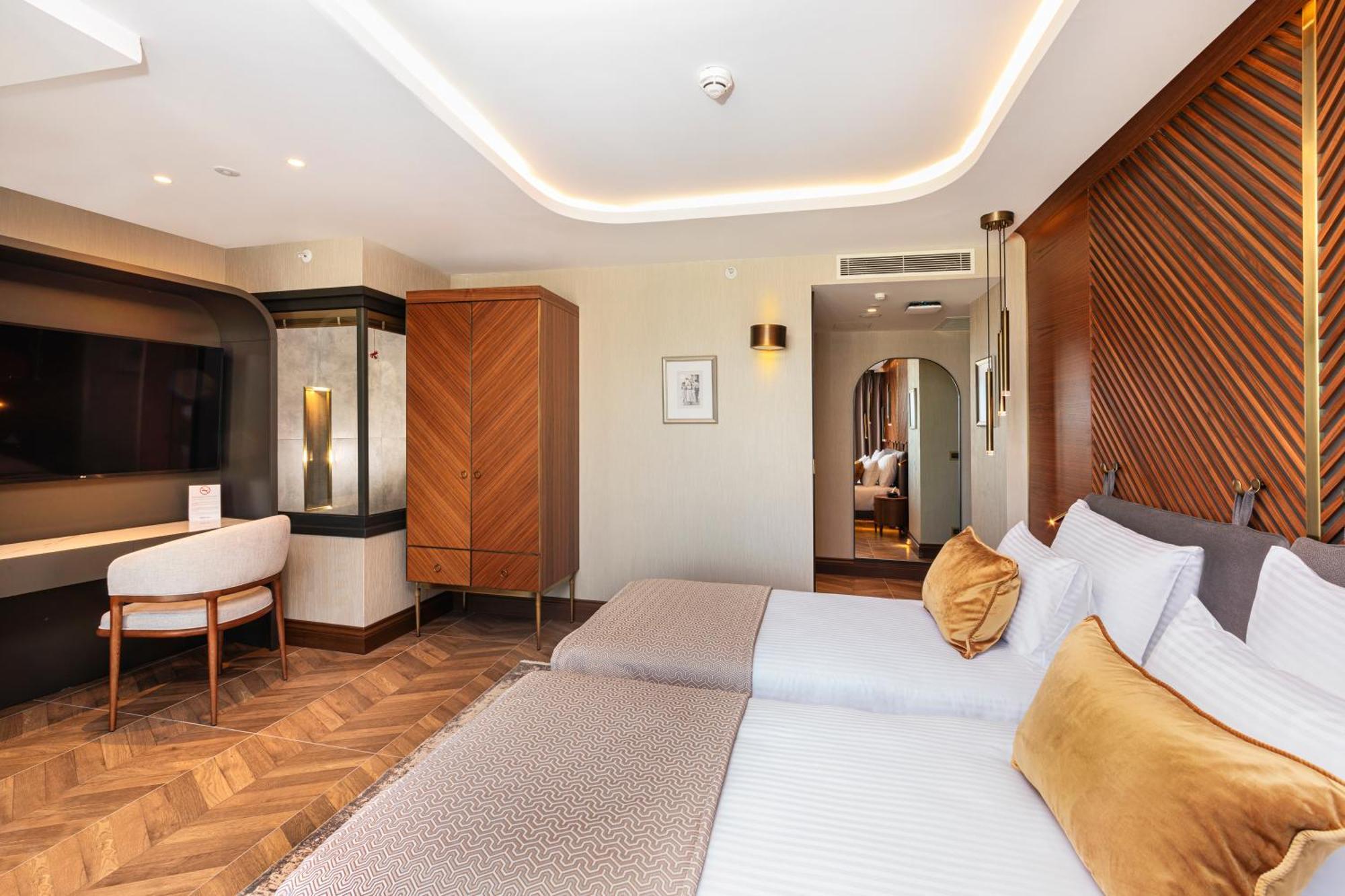 Levni Hotel & Spa - Special Category Istanbul Eksteriør bilde A suite at the hotel
